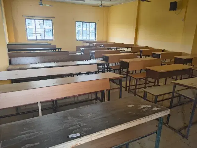 RCC Institute Of Information Technology Classroom photo 3